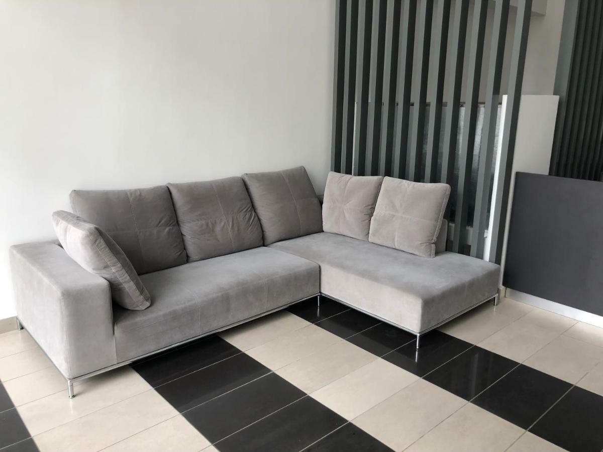 Vivo Suites By Subhome Kuala Lumpur Luaran gambar
