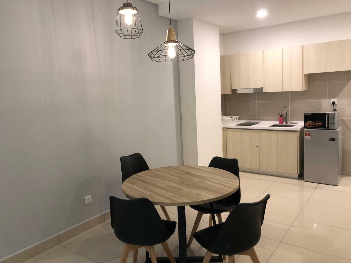 Vivo Suites By Subhome Kuala Lumpur Luaran gambar